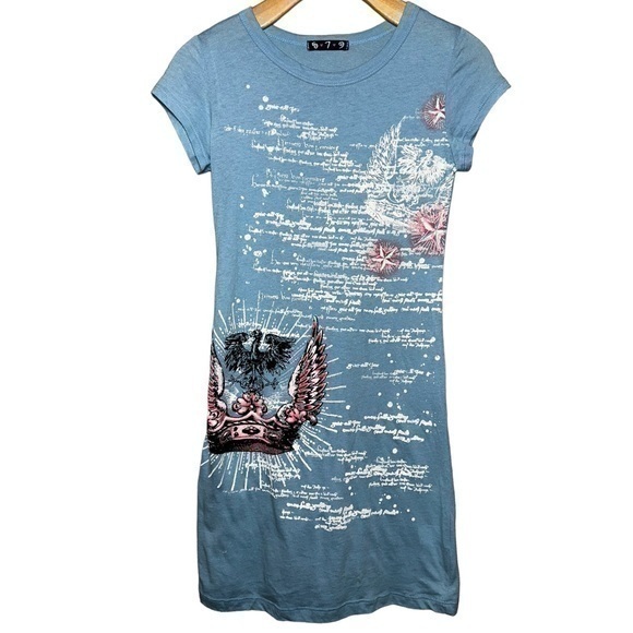 579 Tops - 579 Vintage Y2K Size XS Pale Blue Feathered Crown Graphic Short Sleeve T-Shirt